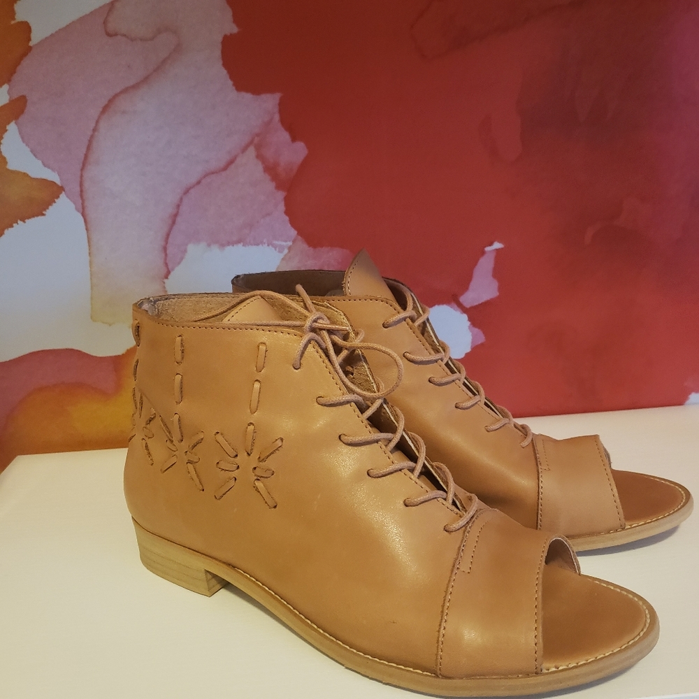 Coolway Open-toe Booties